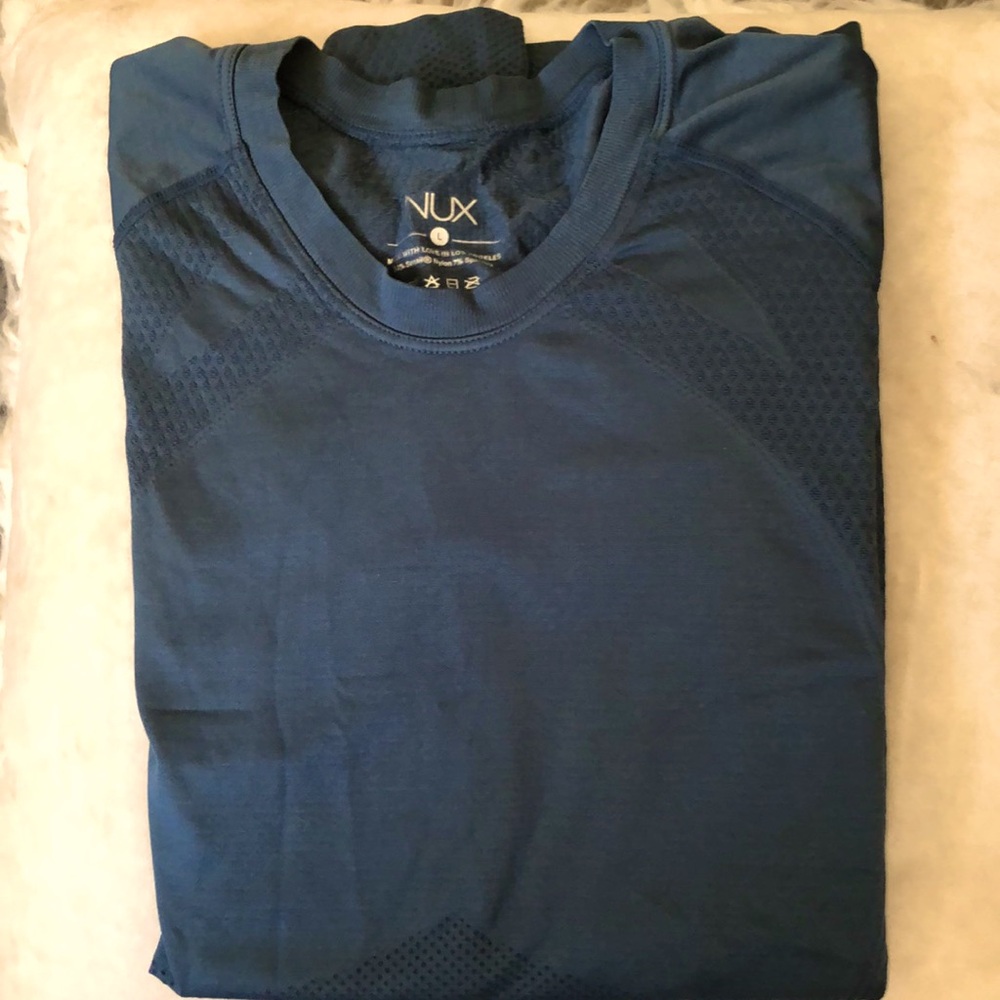 NUX workout tee size large NWOT - Picture 2 of 10